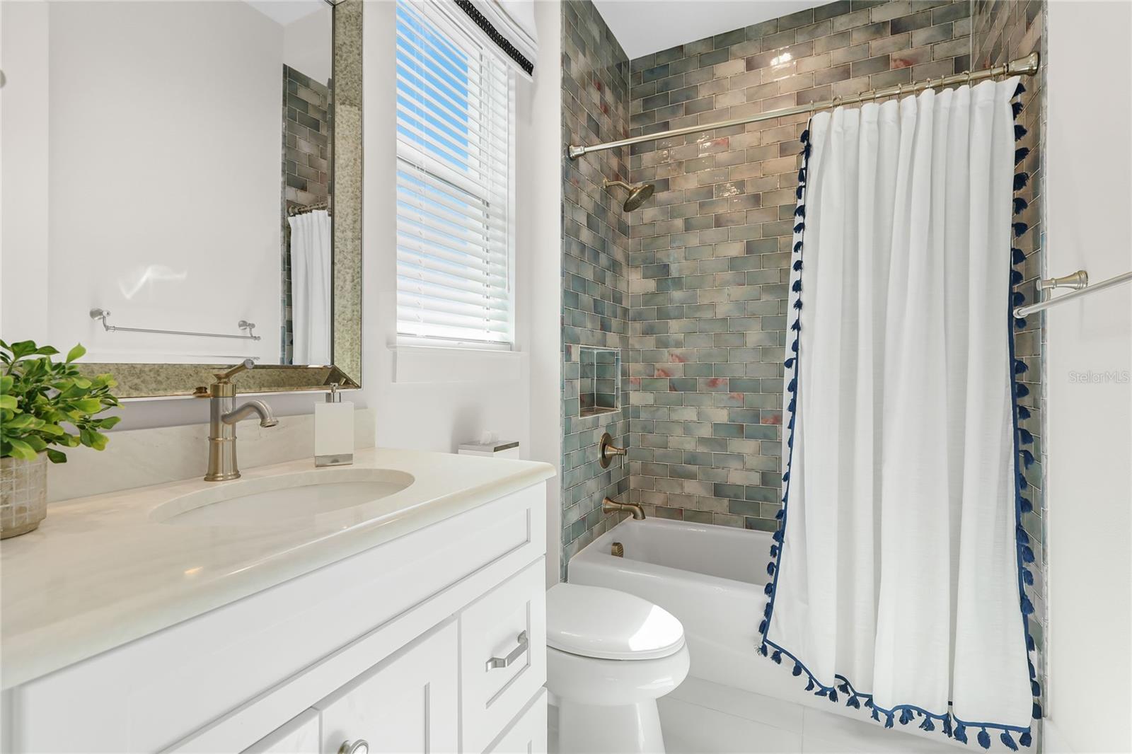 808 CROSSWIND AVE — photo 33