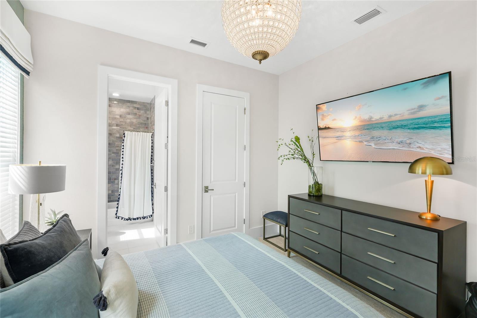 808 CROSSWIND AVE — photo 31