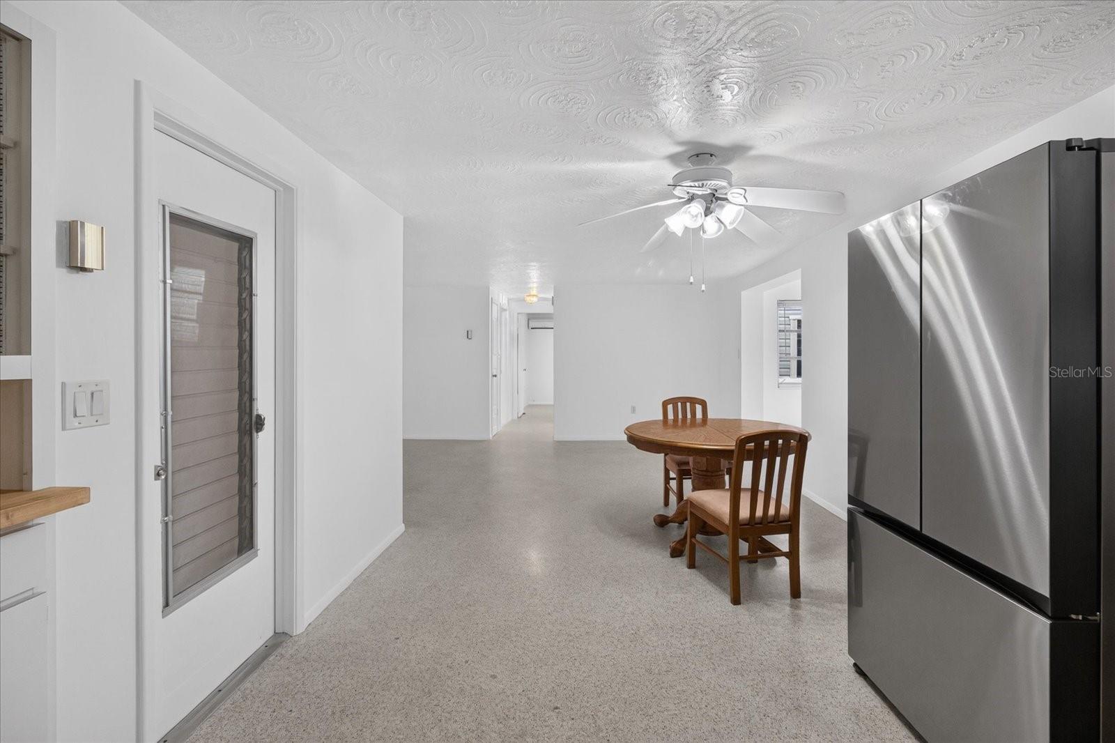 4843 CALAIS DR — photo 24