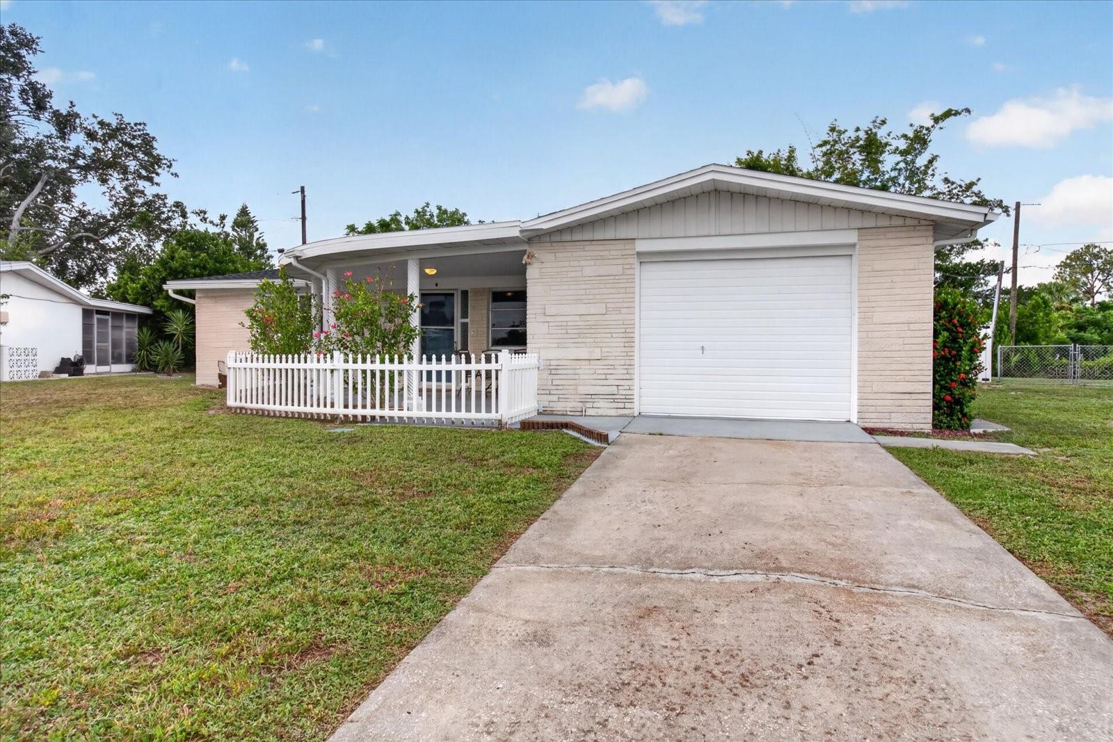 4843 CALAIS DR — photo 8