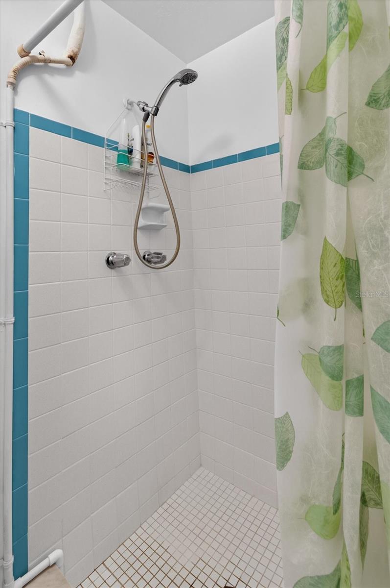 4843 CALAIS DR — photo 45