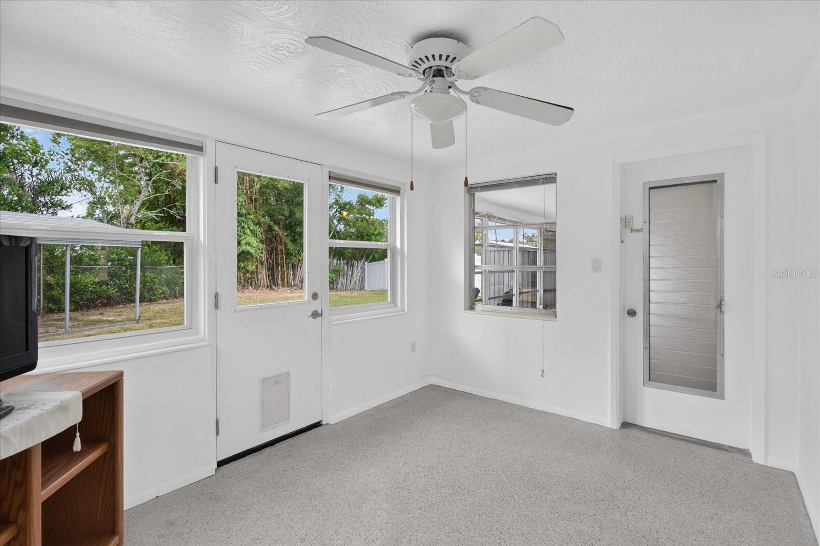 4843 CALAIS DR — photo 37