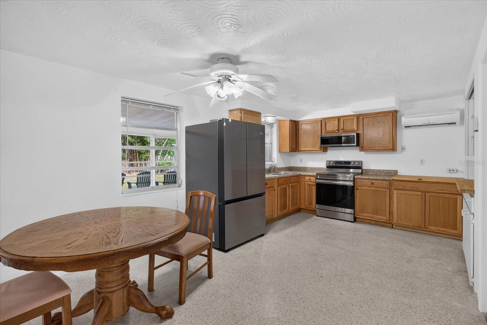 4843 CALAIS DR — photo 3