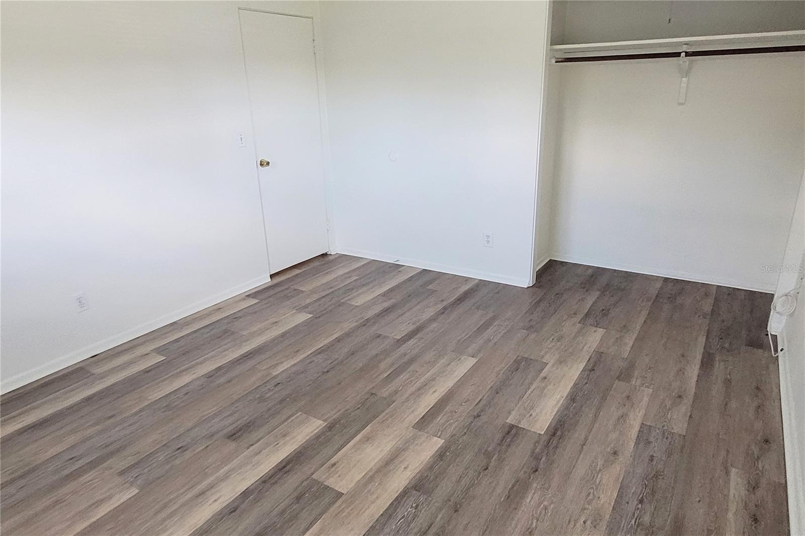 2975 LOUISE ST — photo 23