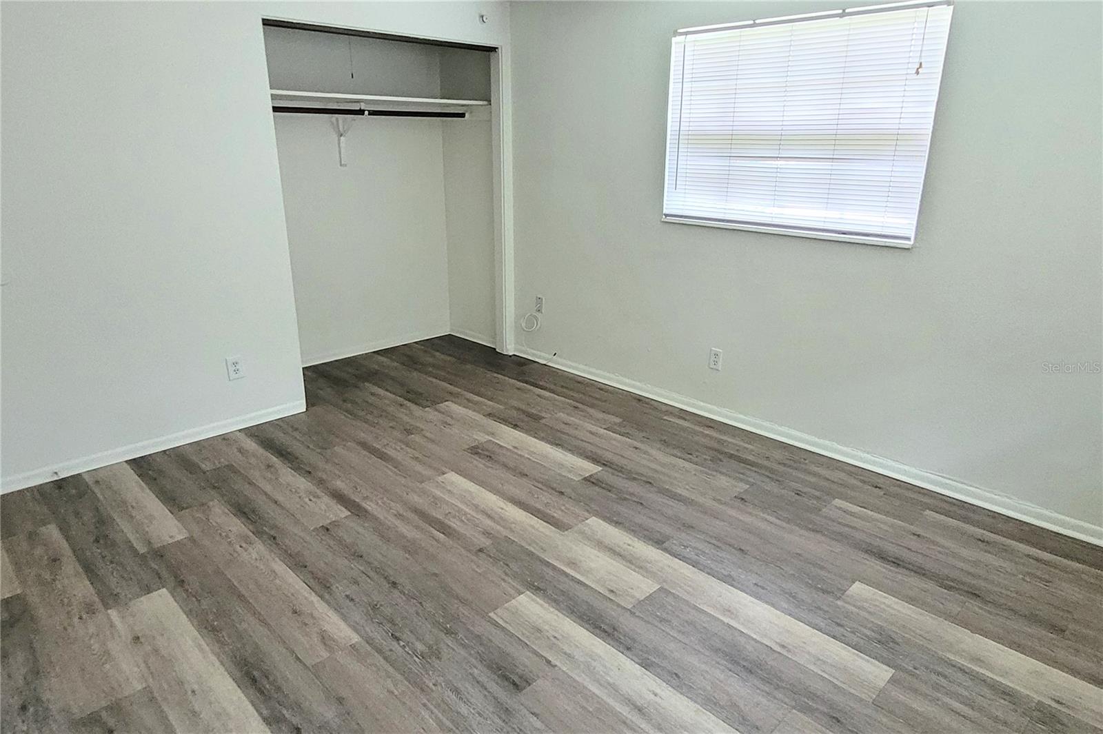 2975 LOUISE ST — photo 28