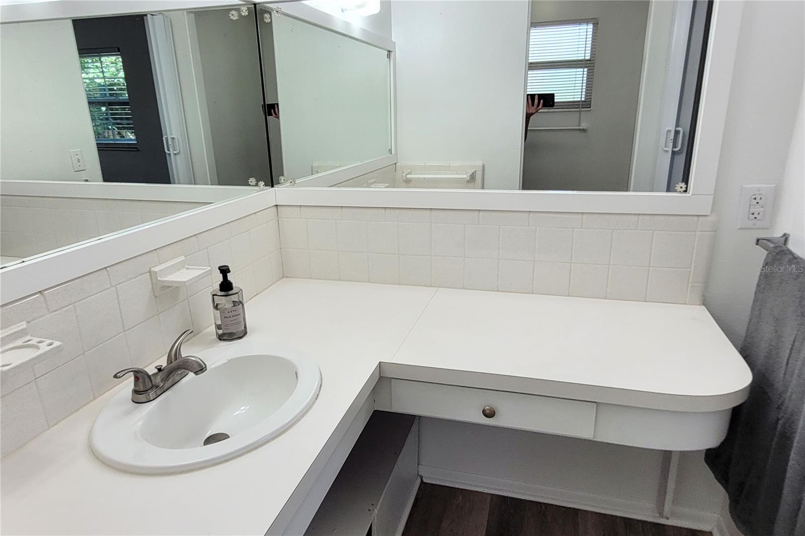 2975 LOUISE ST — photo 18