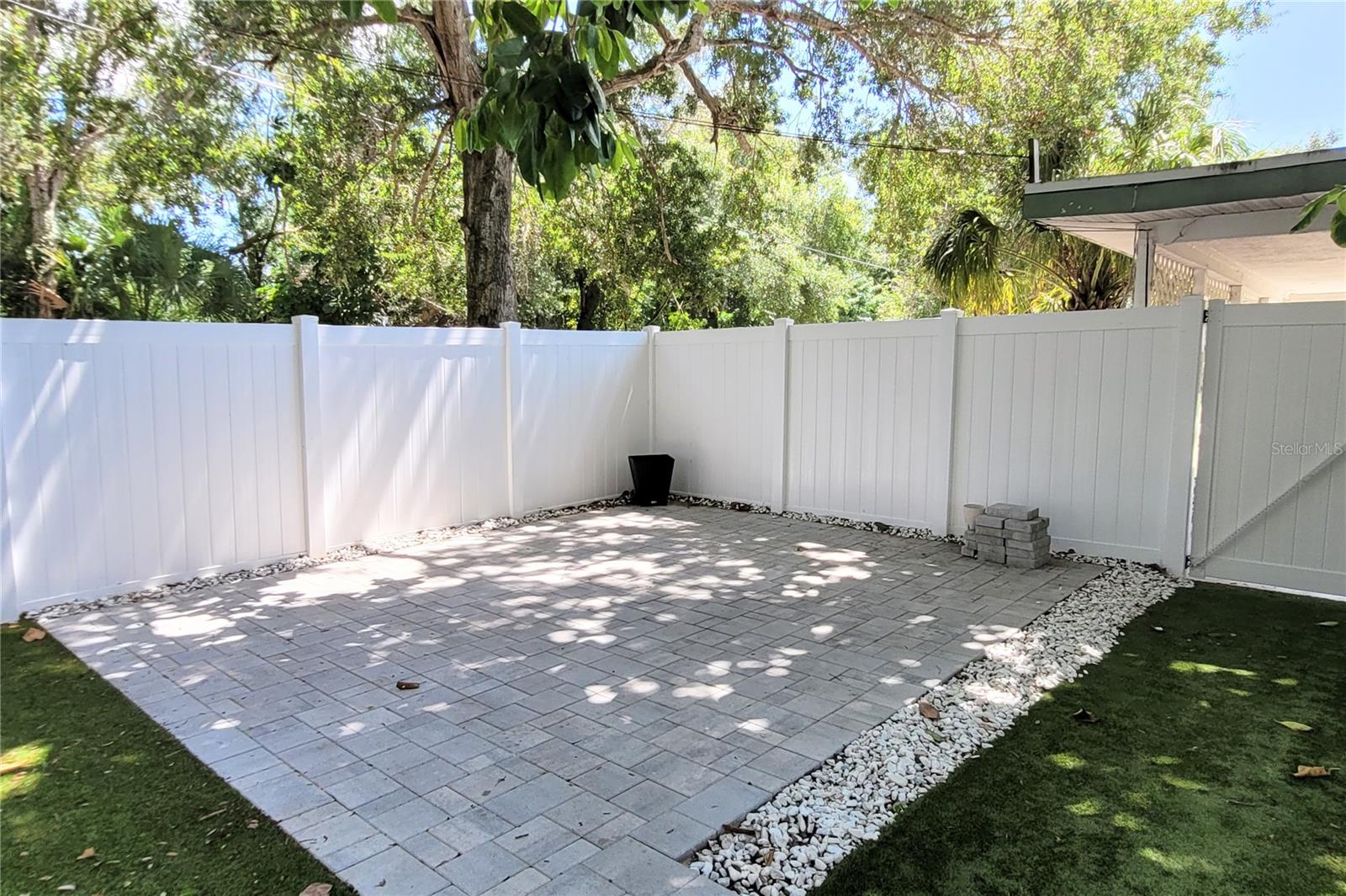 2975 LOUISE ST — photo 33