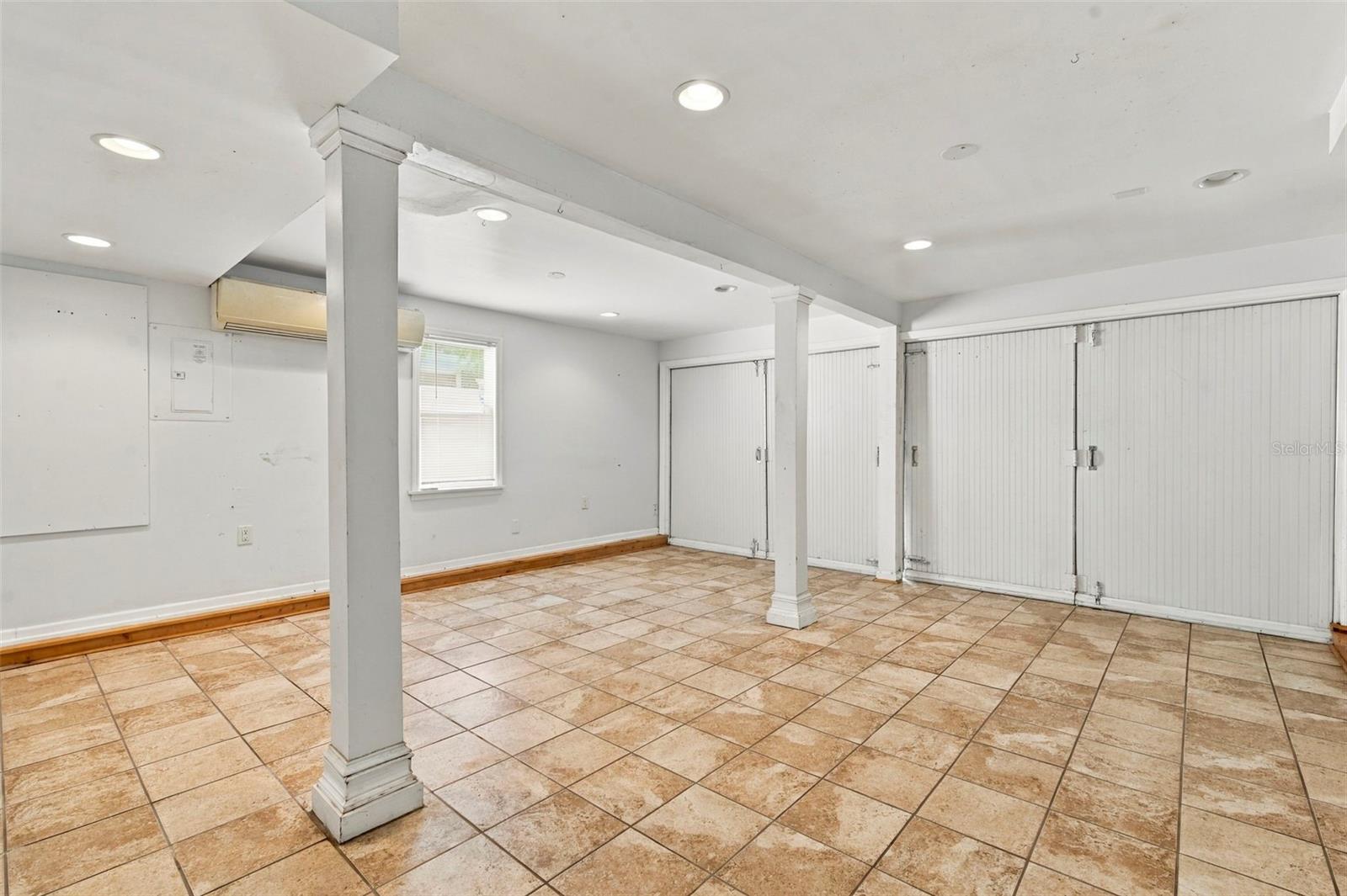 406 10TH AVE NE — photo 35
