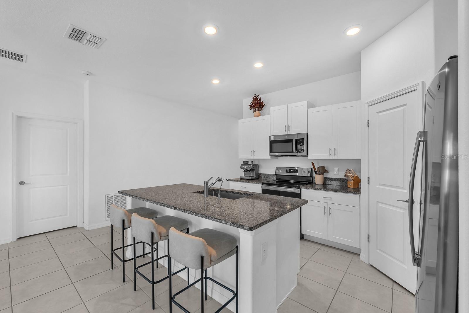 12820 WESTON OAKS LN — photo 10