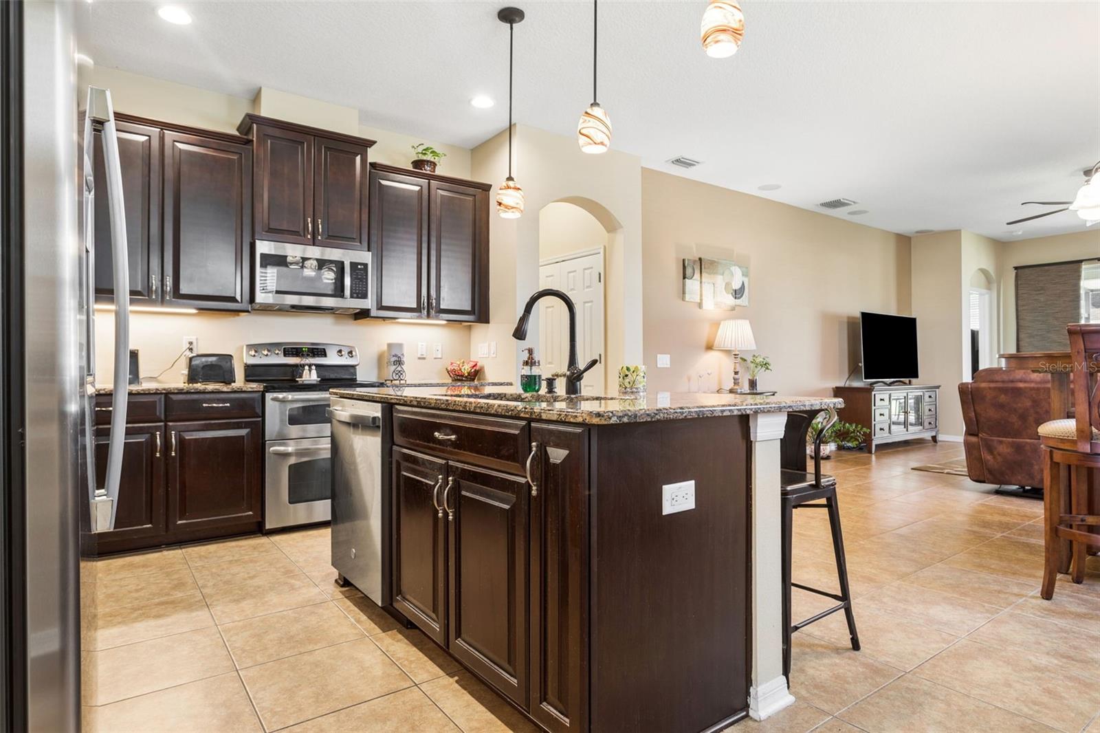 33728 HONEYWOOD AVE — photo 8
