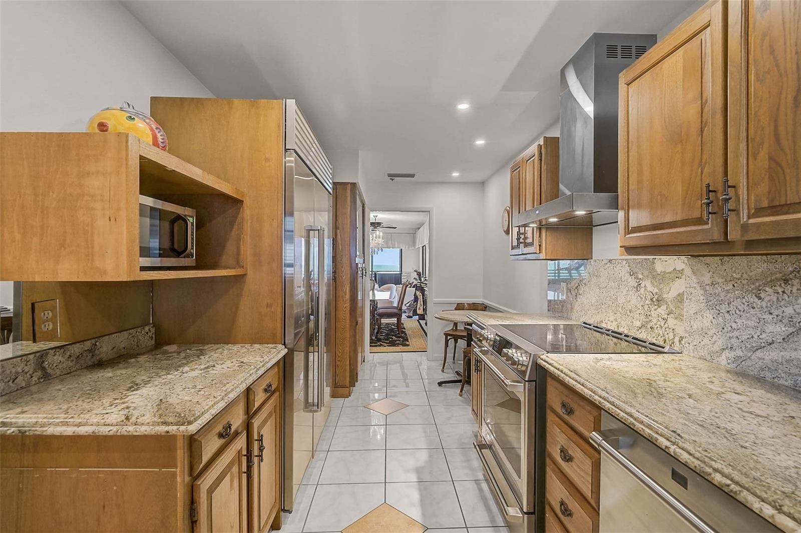 1100 BENJAMIN FRANKLIN DR #802 — photo 15