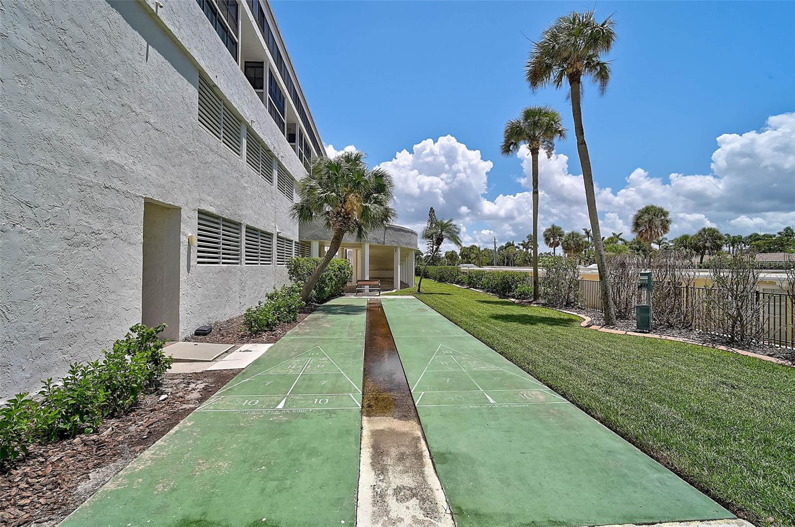 1100 BENJAMIN FRANKLIN DR #802 — photo 36