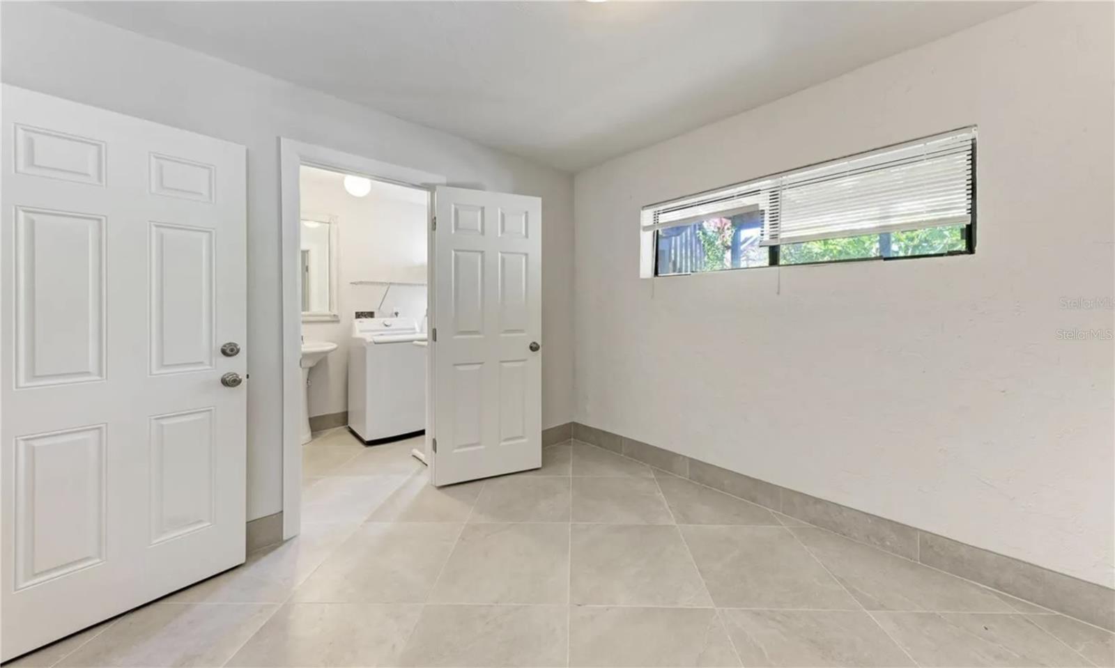 6840 MIDNIGHT PASS RD — photo 35