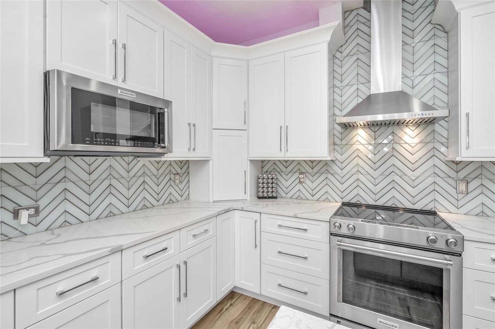 16214 MUIRFIELD DR — photo 18