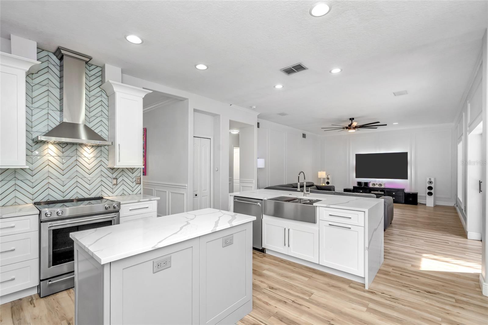 16214 MUIRFIELD DR — photo 17