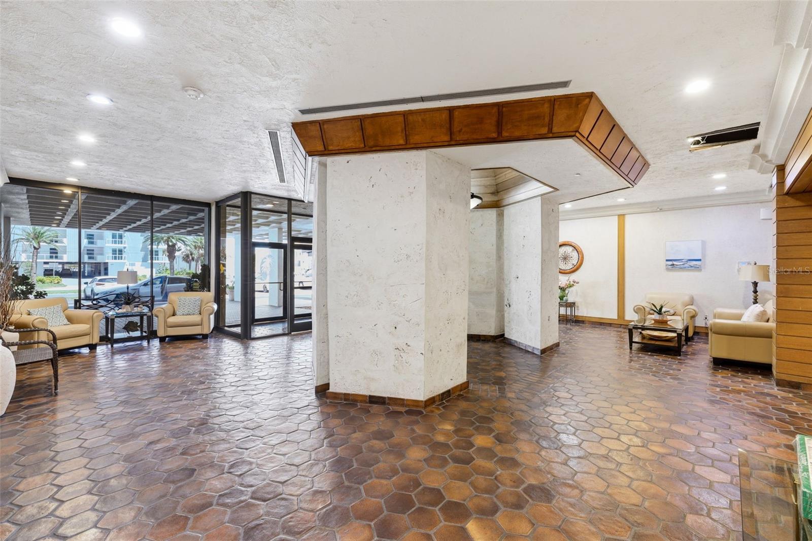 400 ISLAND WAY #701 — photo 37