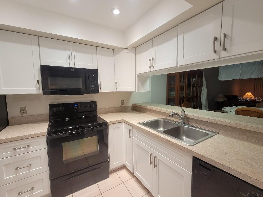 2084 SUNSET GROVE LN — photo 7