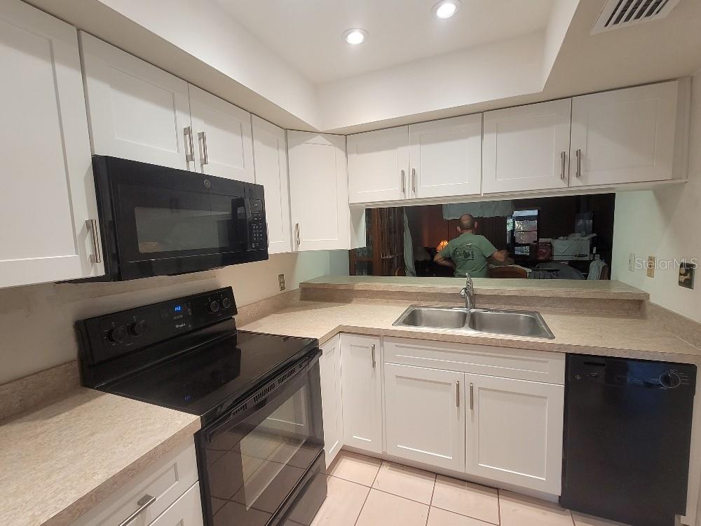 2084 SUNSET GROVE LN — photo 9
