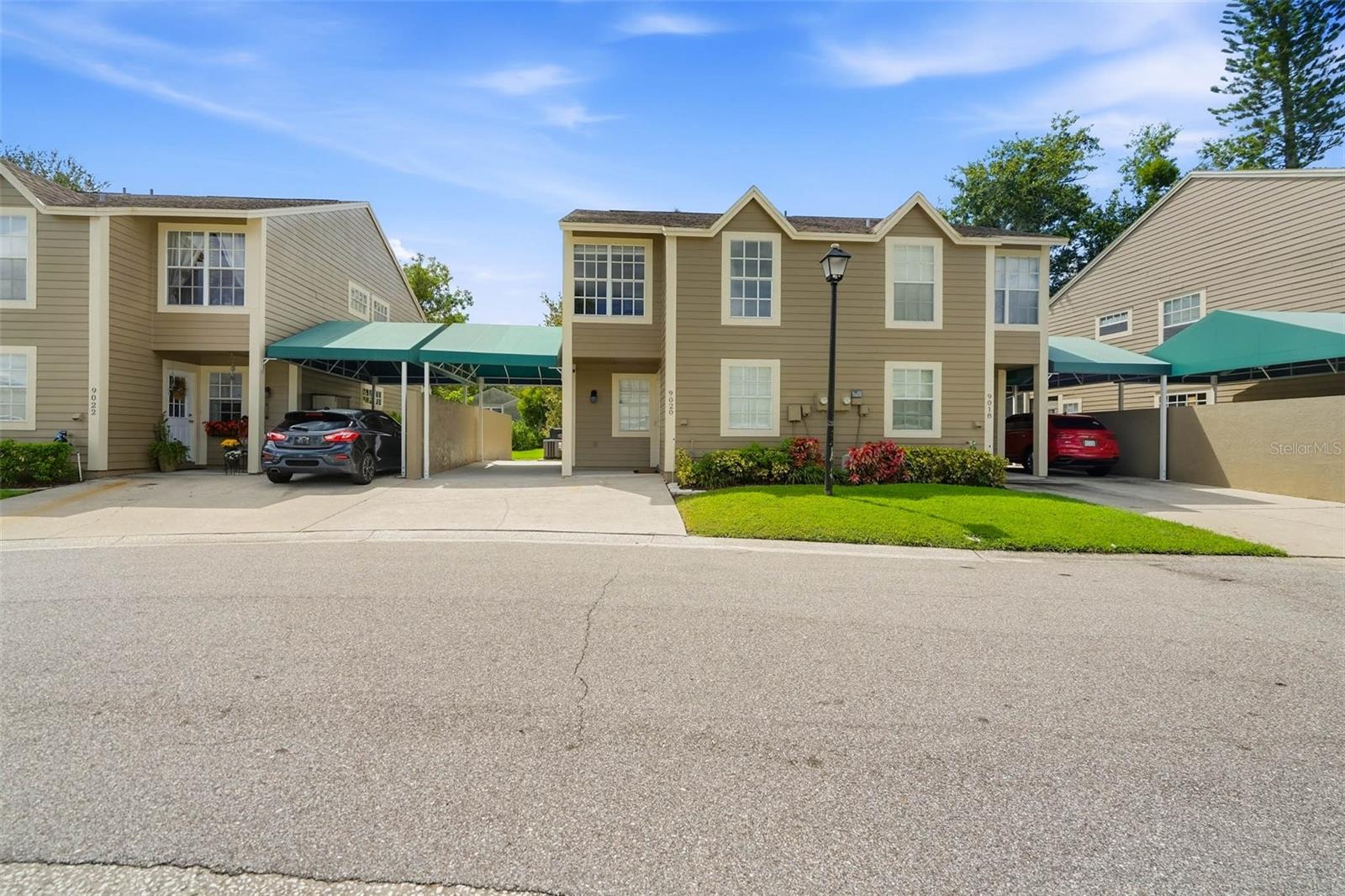 9020 LAKE PLACE LN #9020 — photo 4