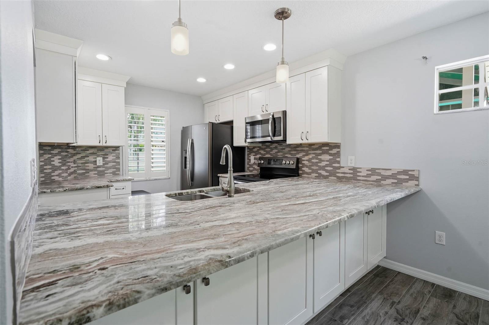 9020 LAKE PLACE LN #9020 — photo 11
