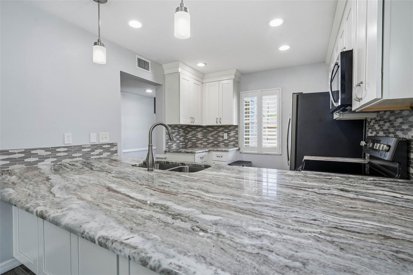 9020 LAKE PLACE LN #9020 — photo 12