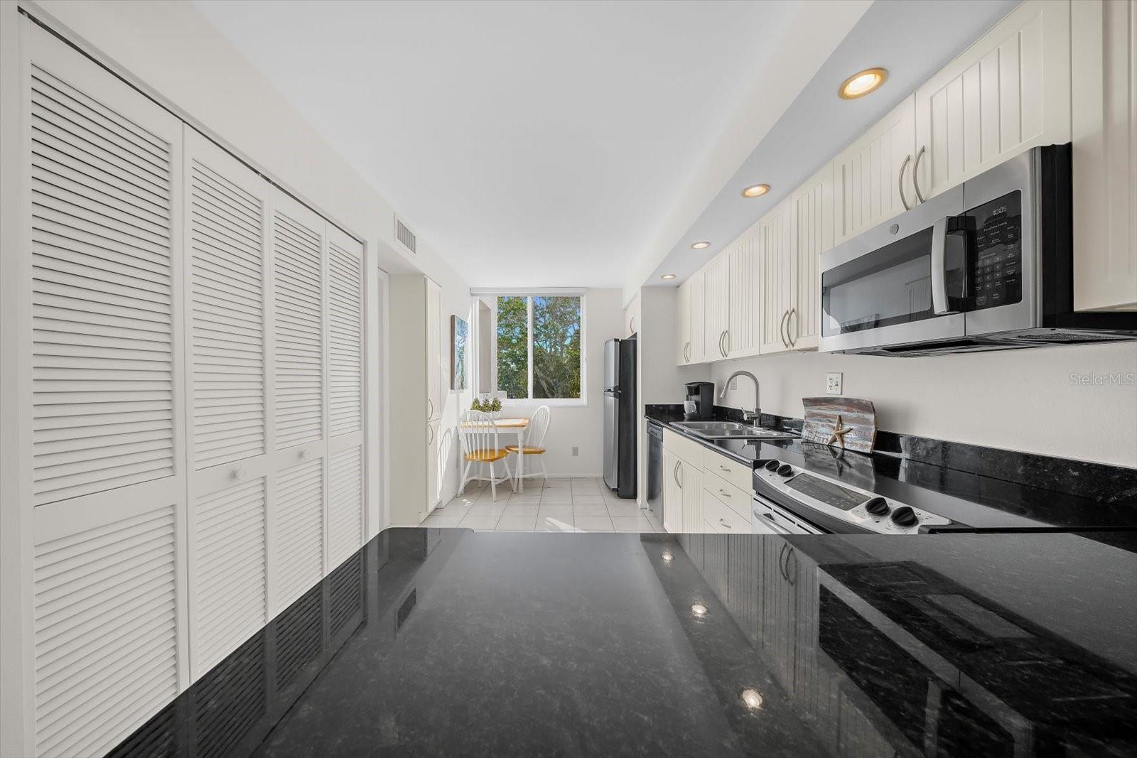 843 BAYPORT WAY #843 — photo 37