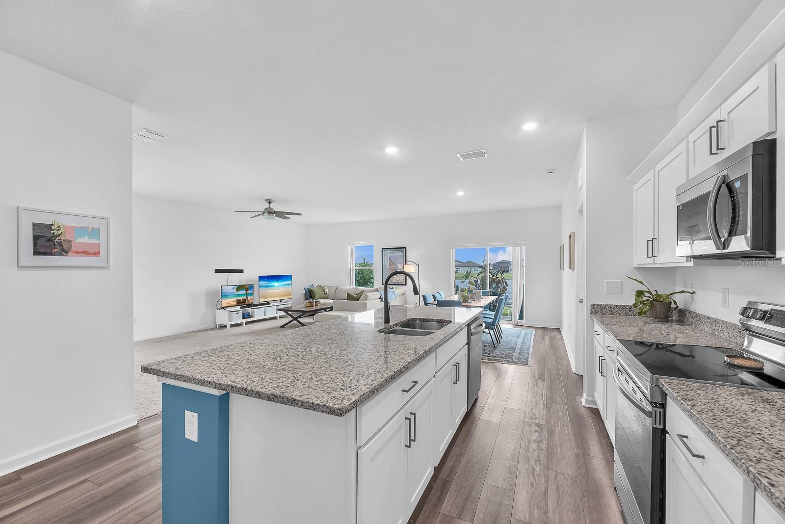 2280 HARRIS HAWK AVE — photo 8