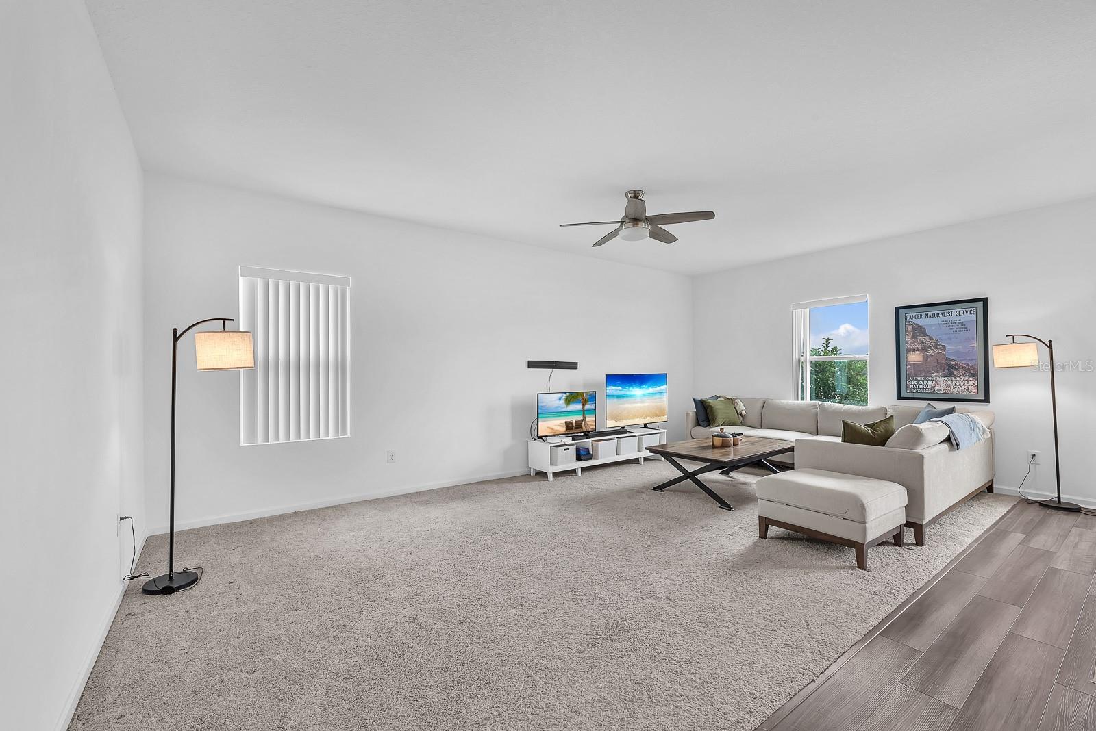 2280 HARRIS HAWK AVE — photo 12