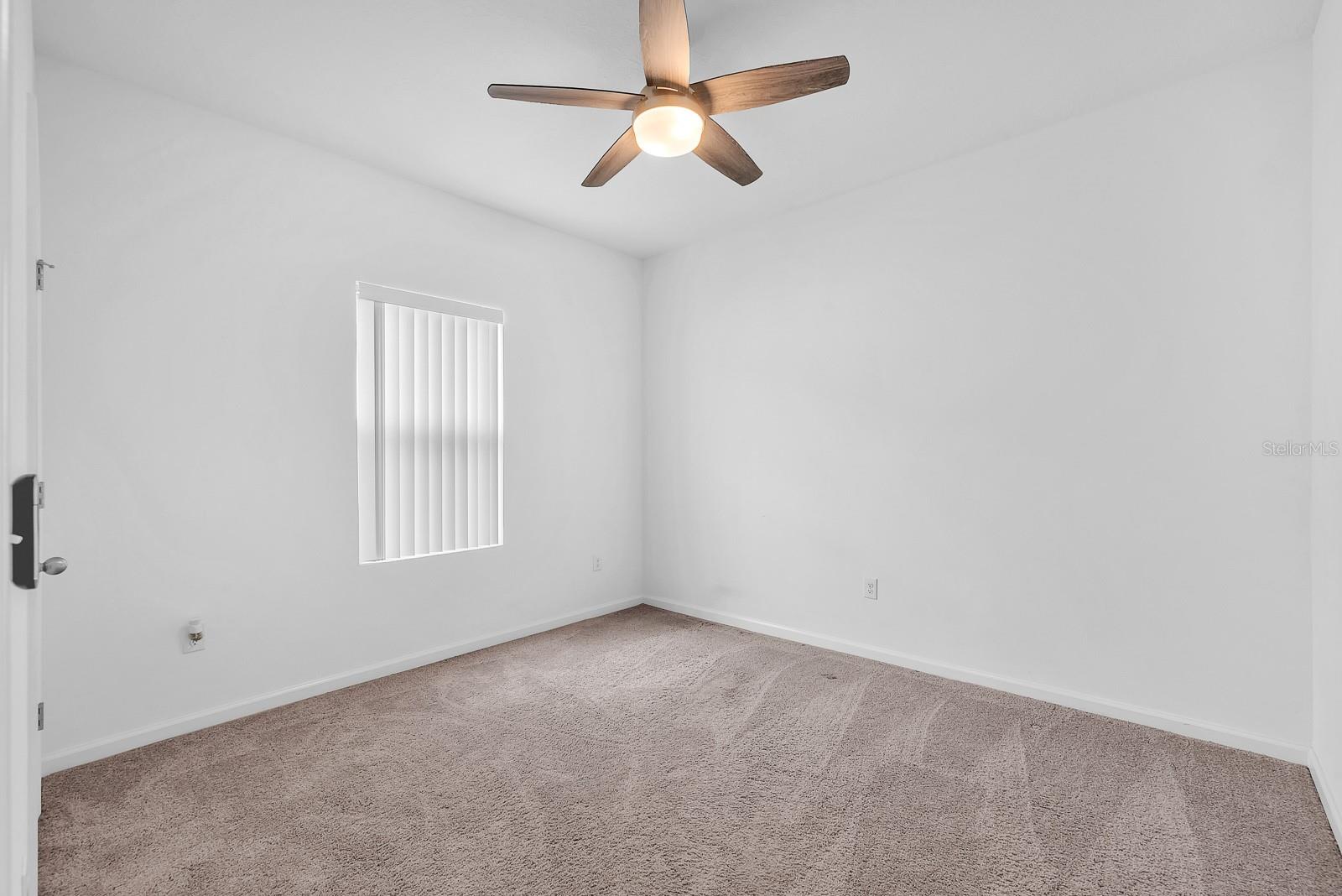 2280 HARRIS HAWK AVE — photo 19
