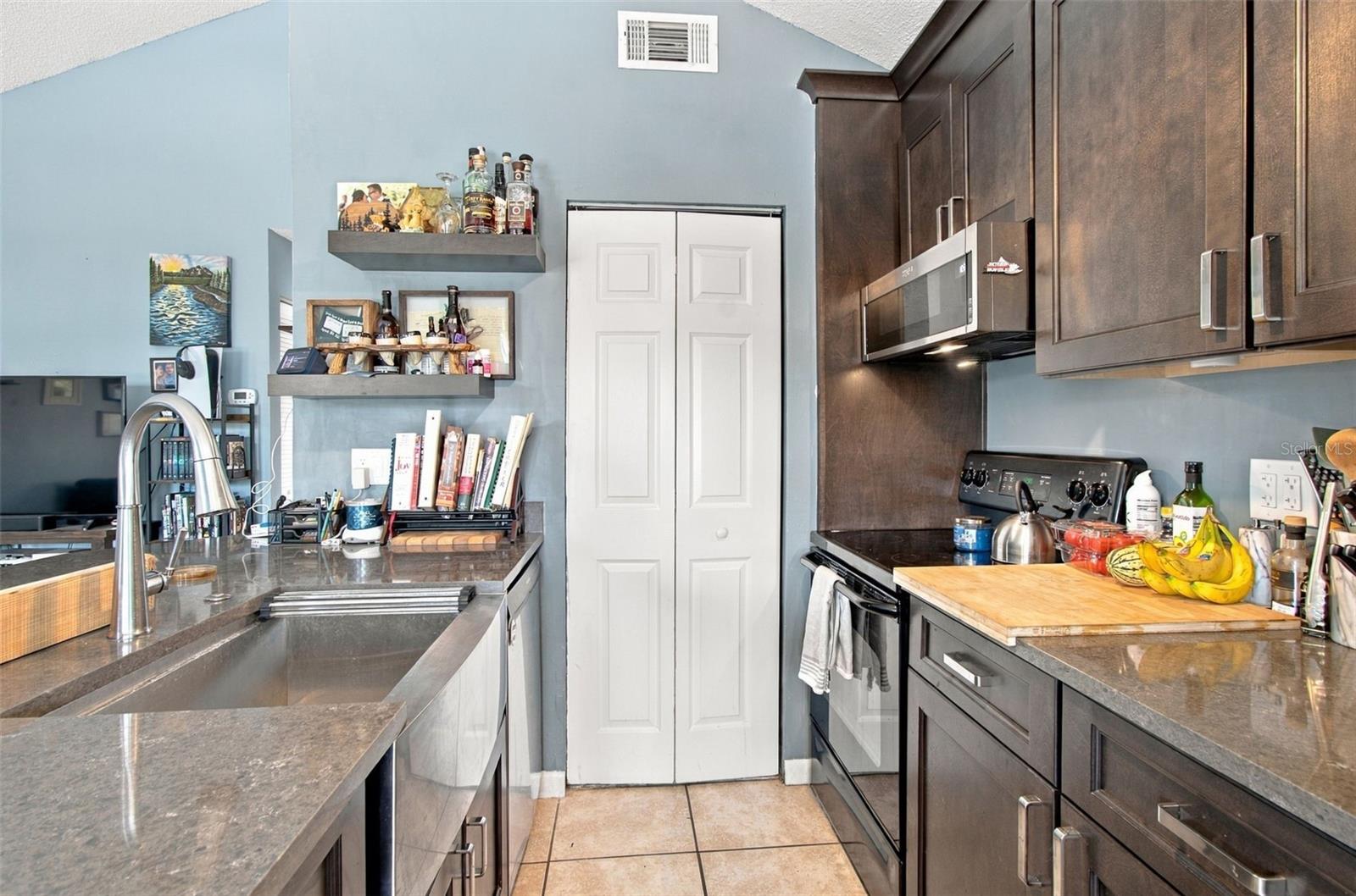 2656 FINCH CT — photo 7