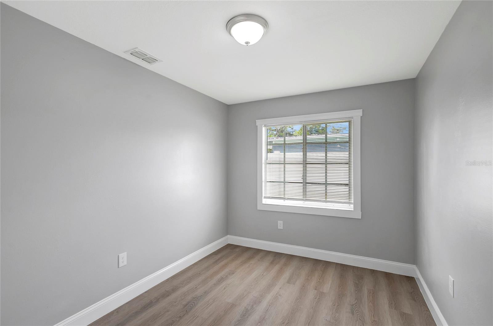 1713 CARNEGIE CIR — photo 34