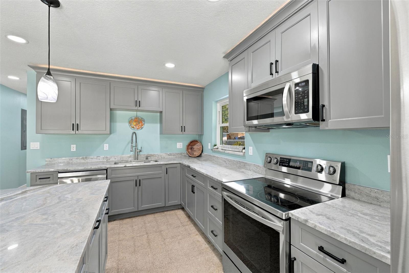 6613 TRAVIS BLVD — photo 12