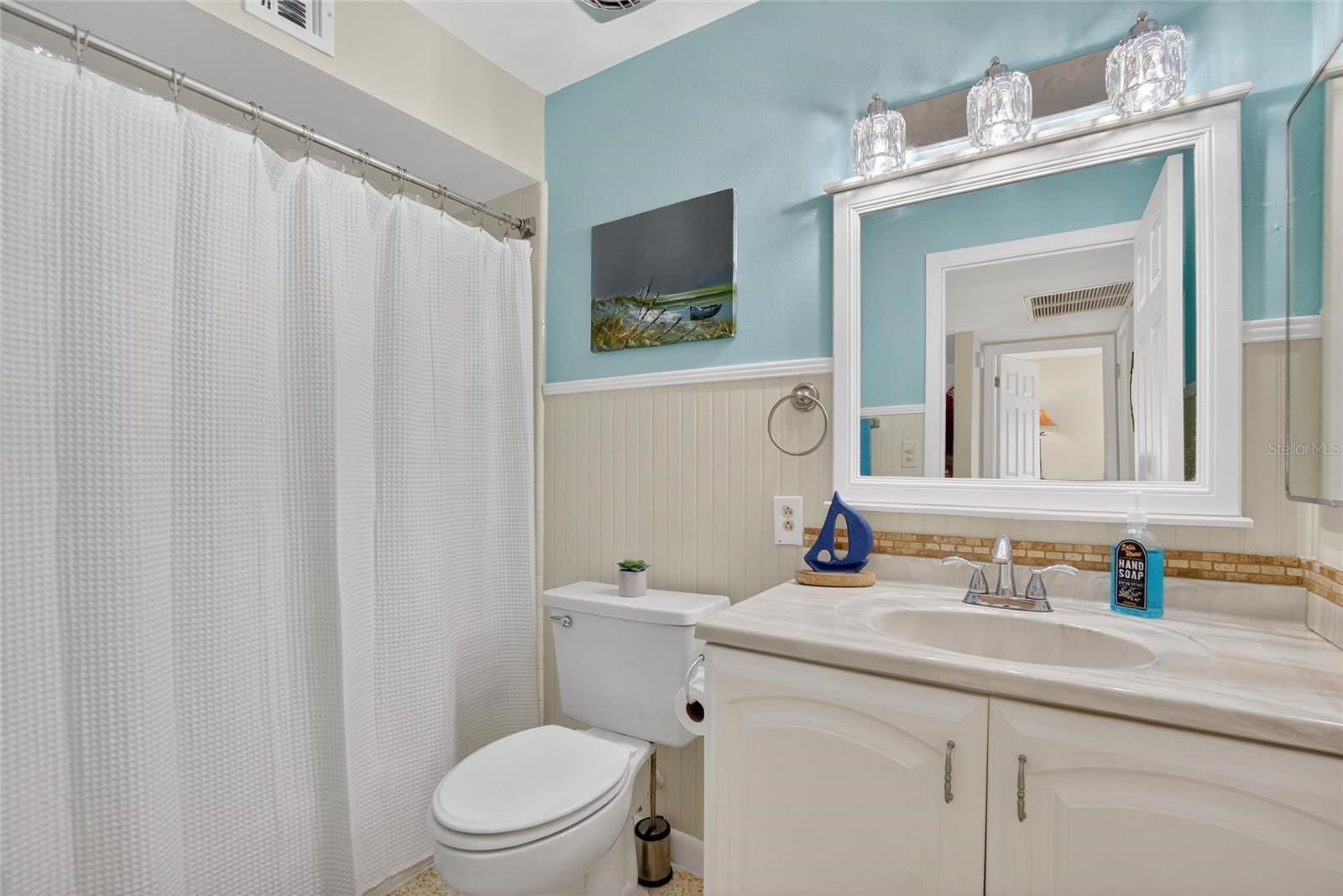 1210 BEACH BLVD — photo 12