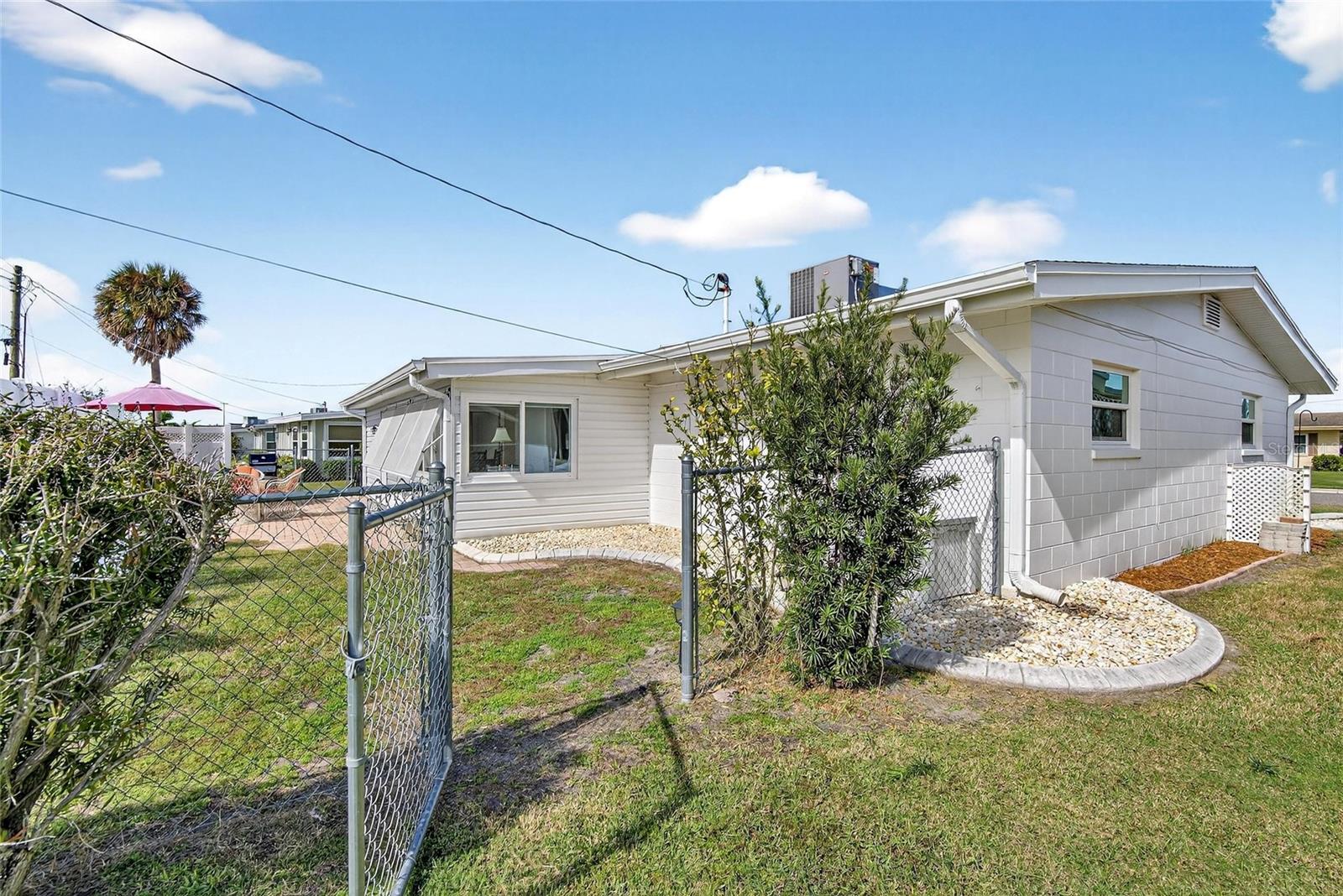 1210 BEACH BLVD — photo 25