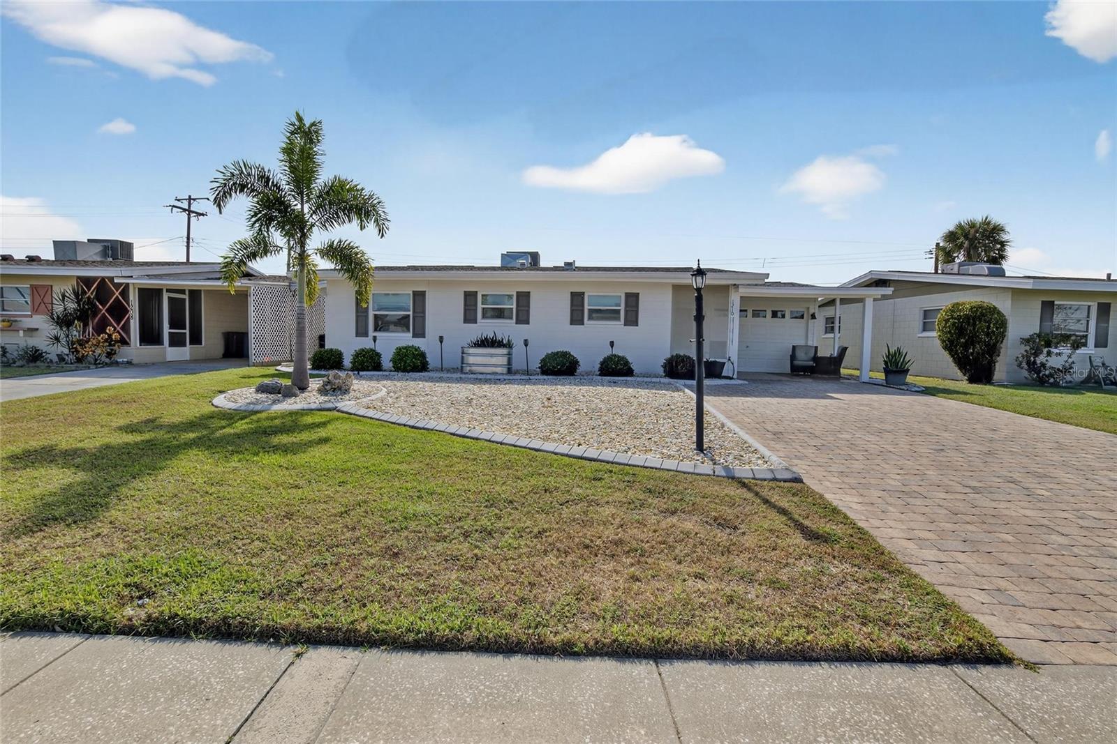 1210 BEACH BLVD — photo 2