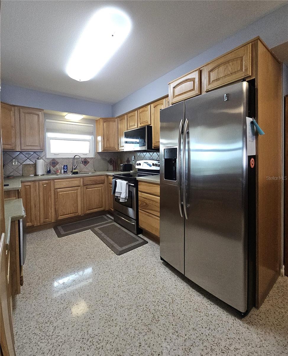 1210 BEACH BLVD — photo 33