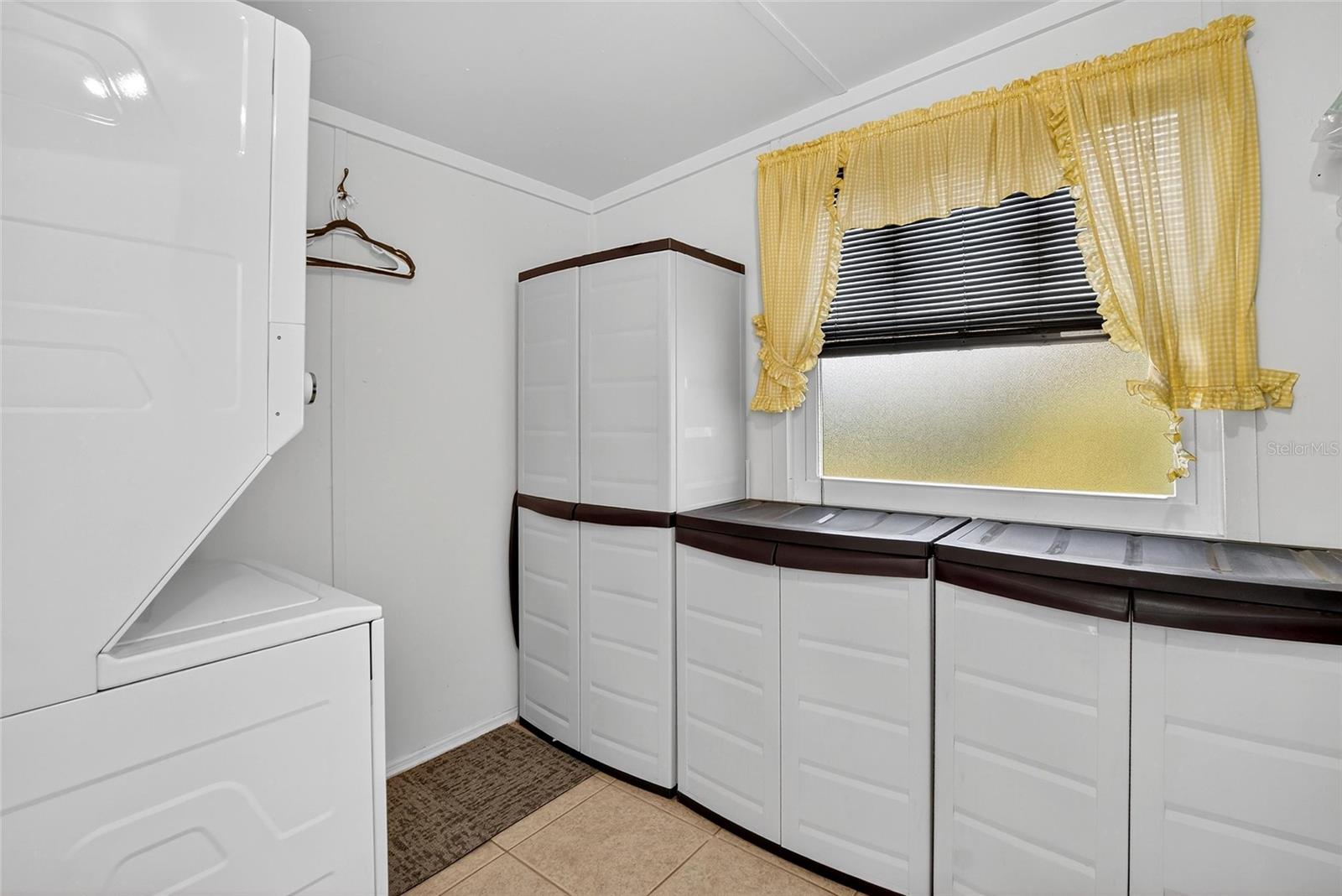 1210 BEACH BLVD — photo 11