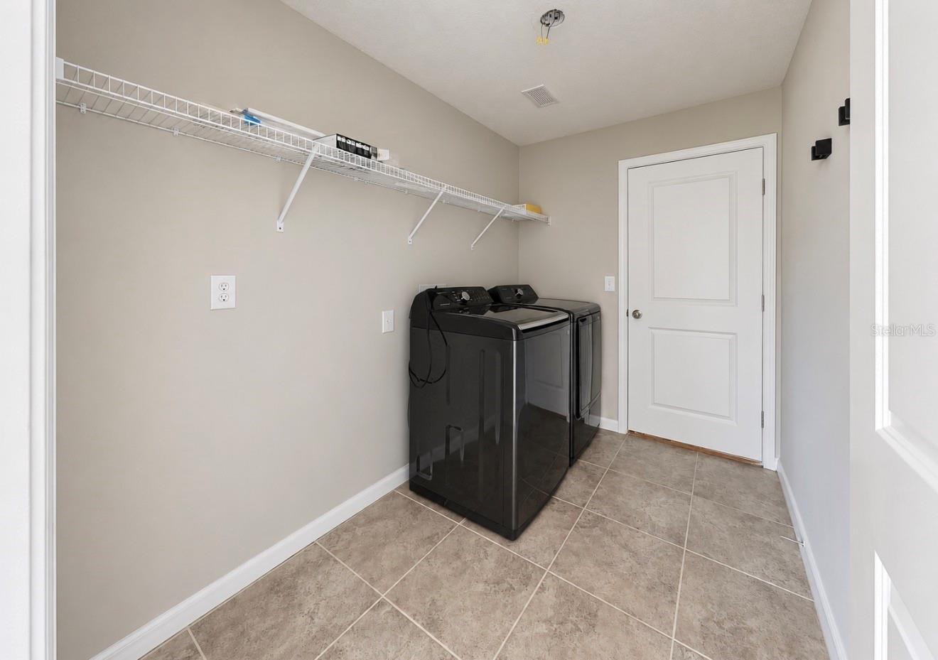 5005 WHITE CHICORY DR — photo 13