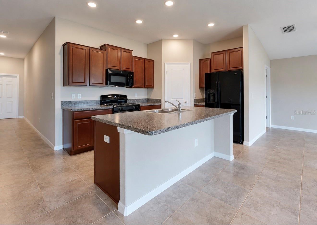 5005 WHITE CHICORY DR — photo 8
