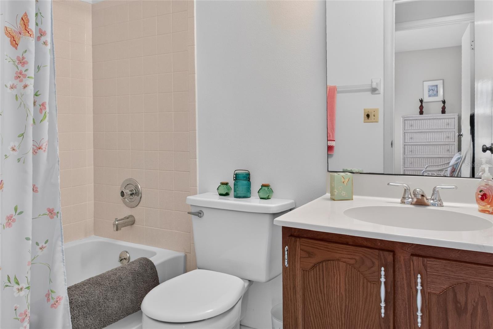 360 THREE LAKES LN #H — photo 24