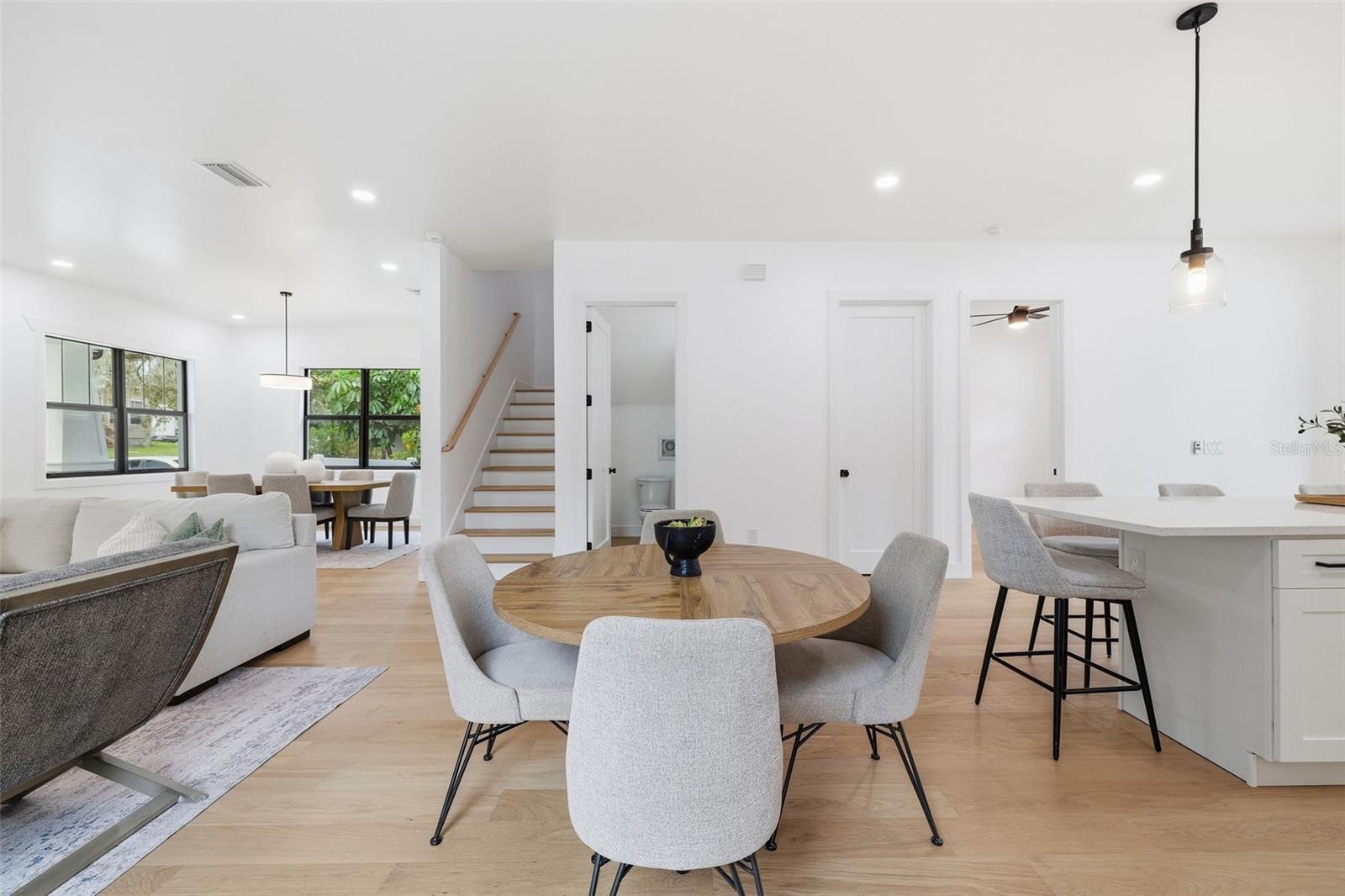 307 W JEAN ST — photo 10