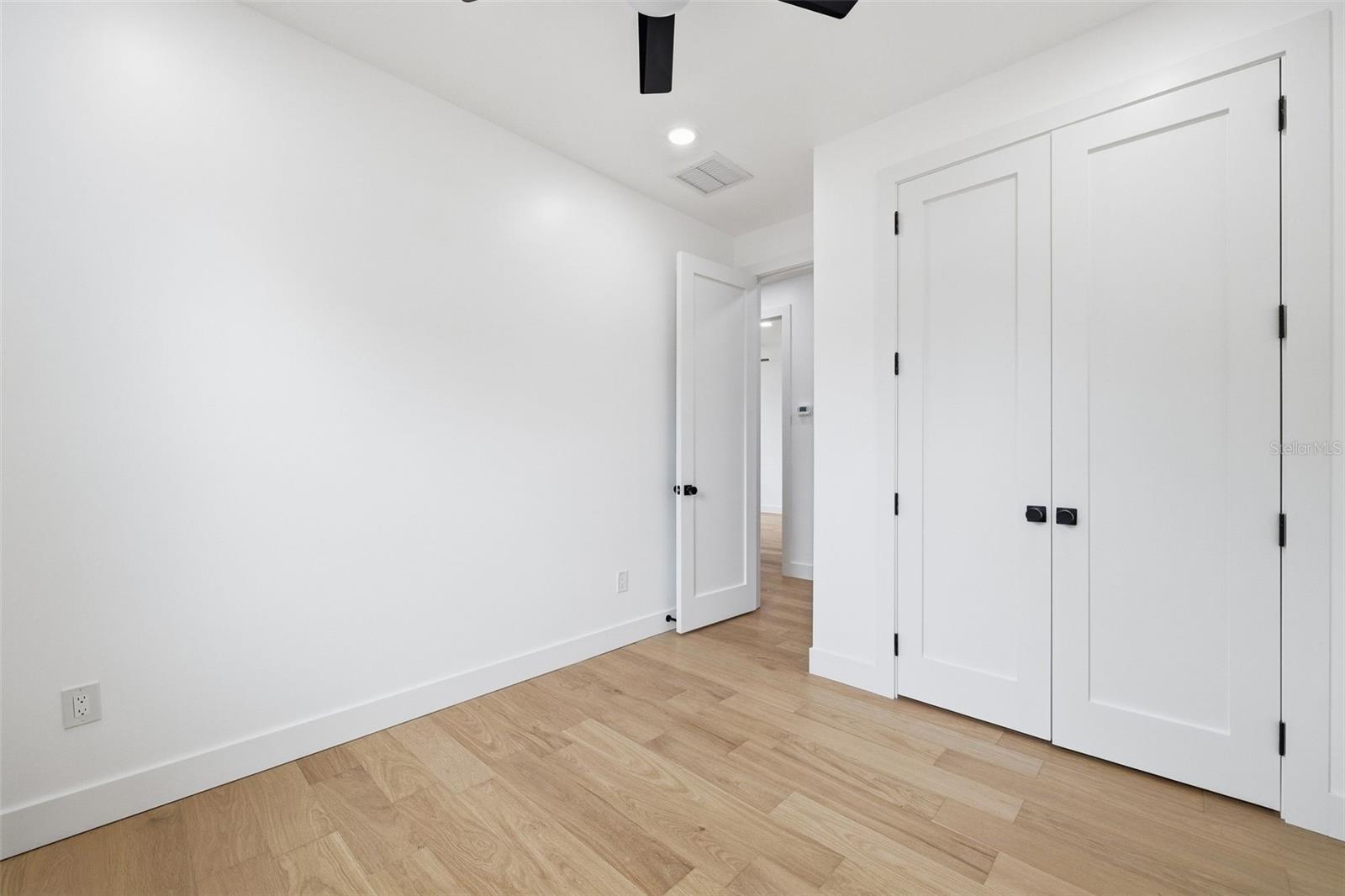 307 W JEAN ST — photo 25