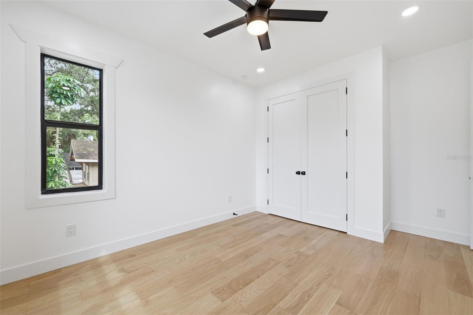 307 W JEAN ST — photo 21