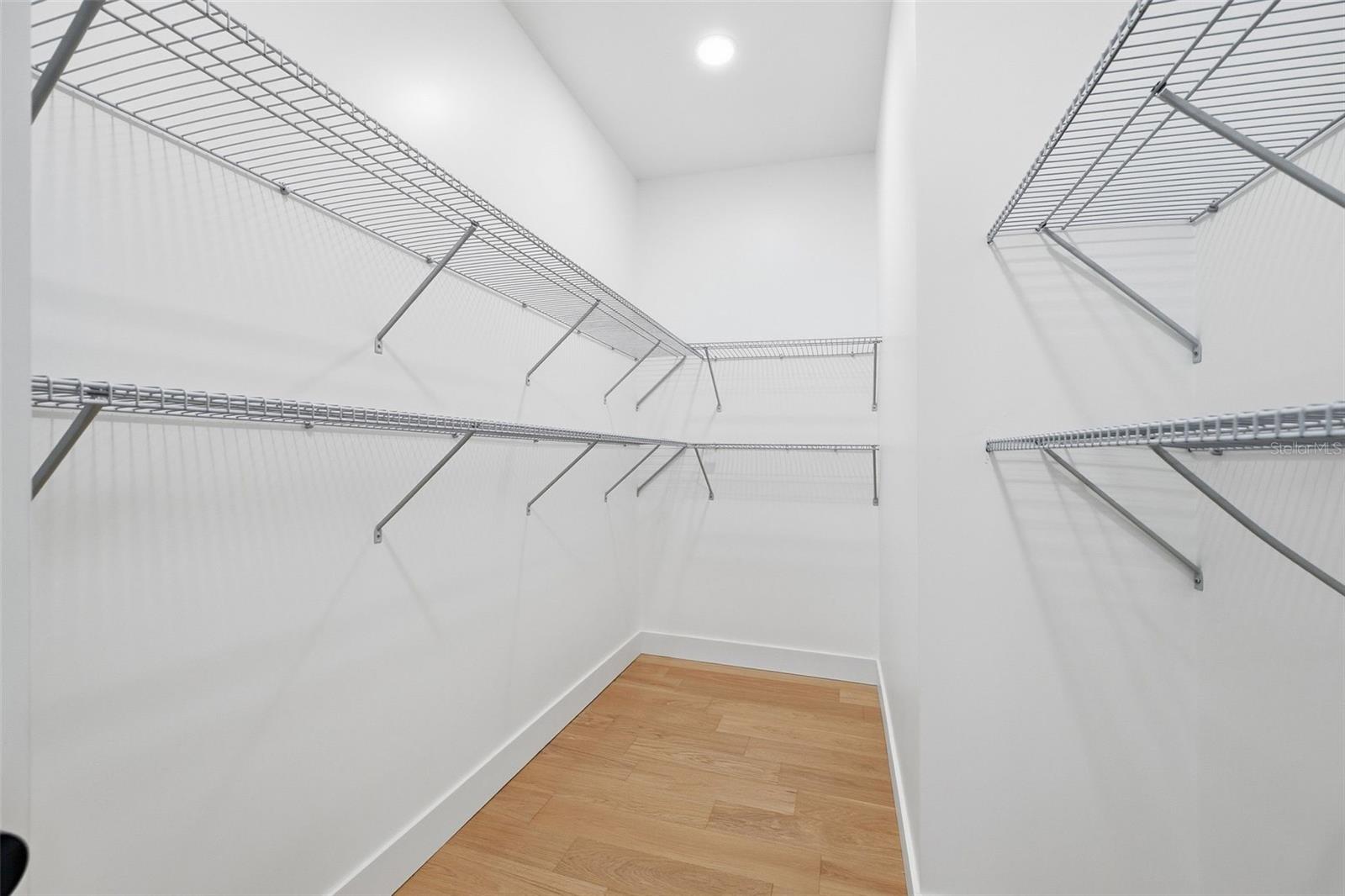 307 W JEAN ST — photo 29