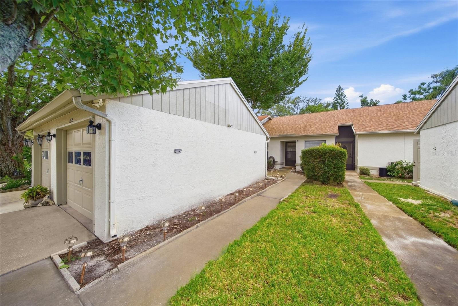 11715 SPRING TREE LN — photo 3