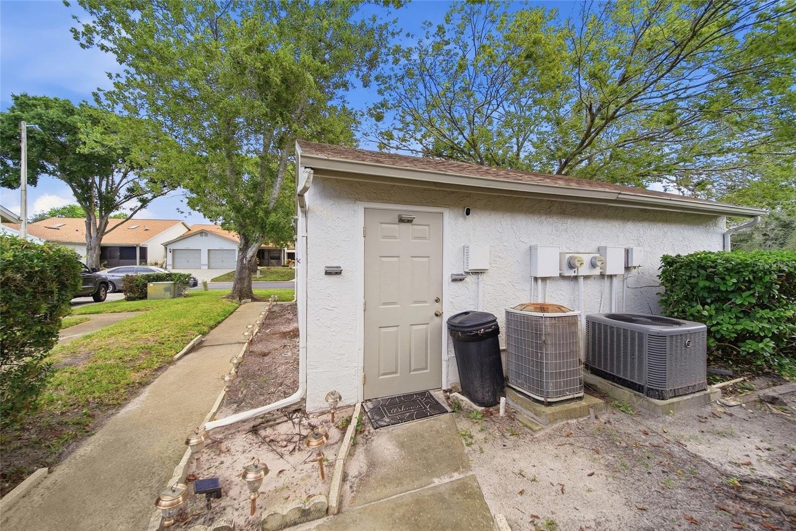 11715 SPRING TREE LN — photo 23