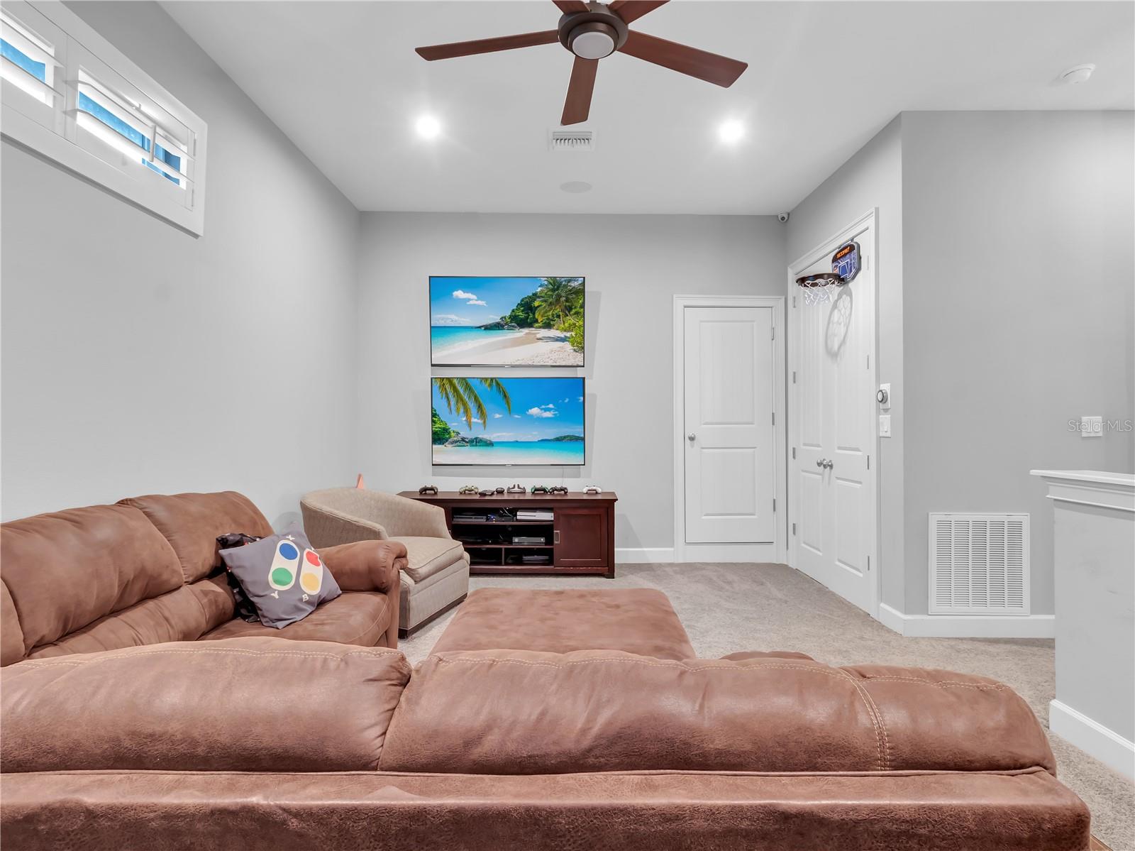 29547 CHAPEL PARK DR — photo 38