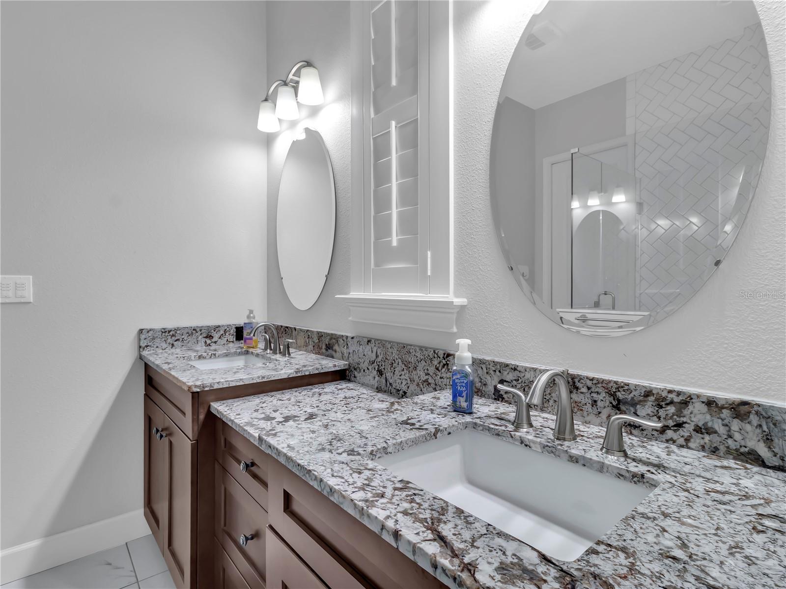 29547 CHAPEL PARK DR — photo 34