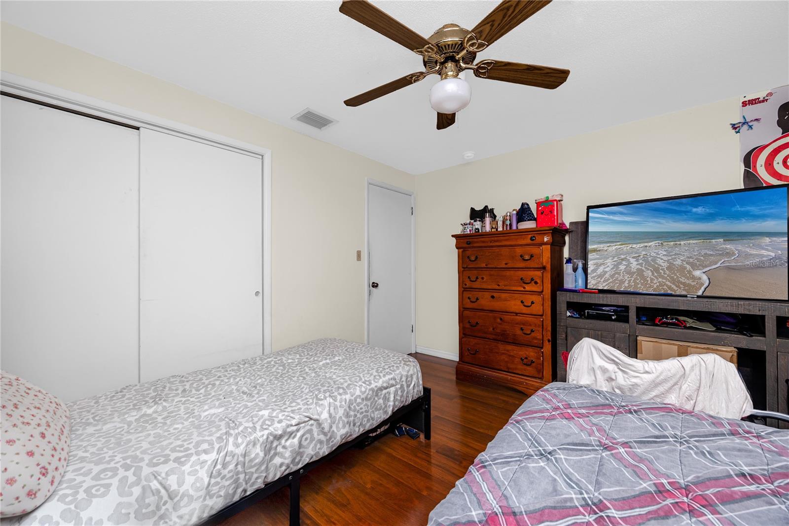 332 ACROPOLIS DR — photo 15