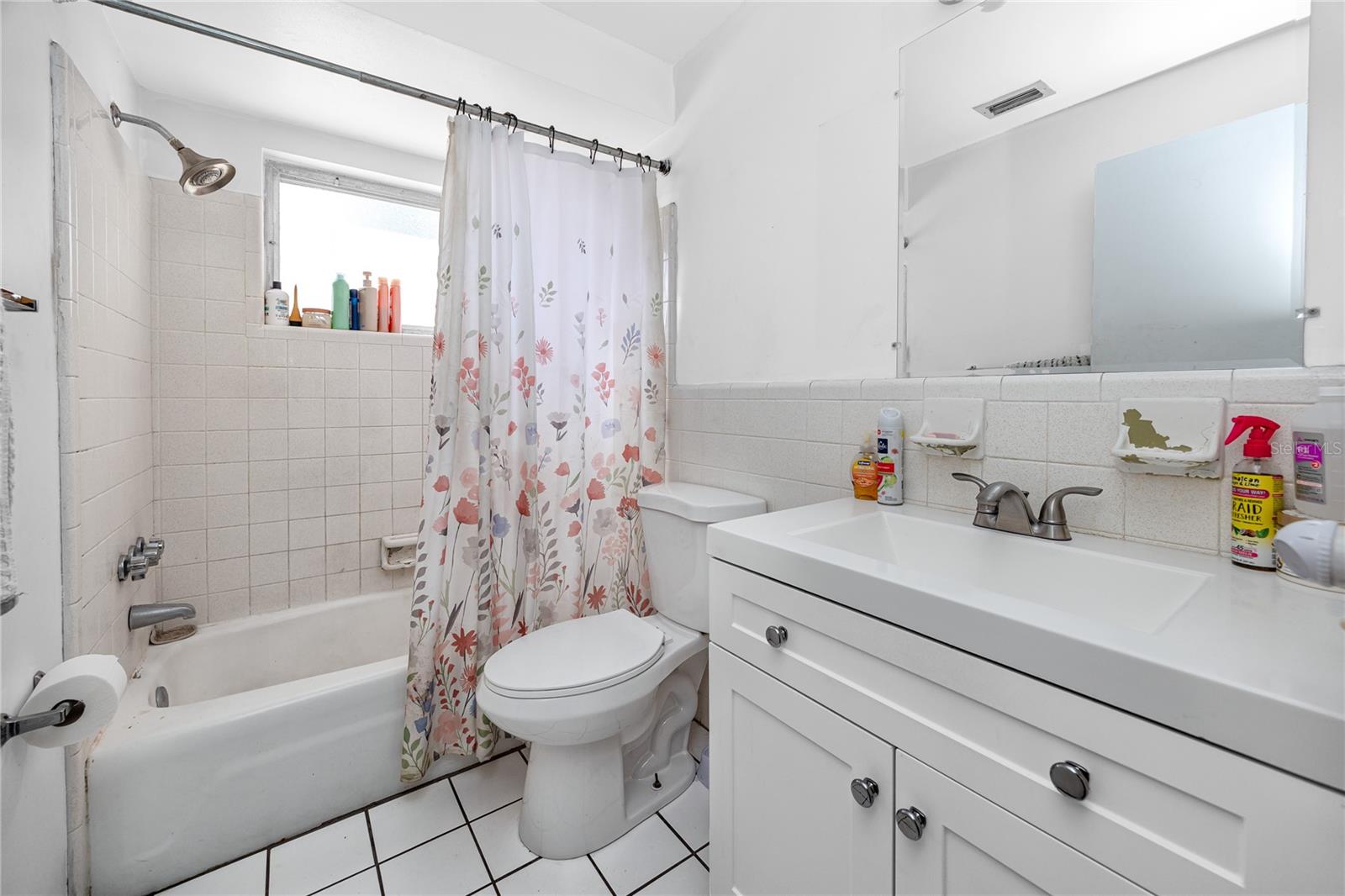 332 ACROPOLIS DR — photo 10
